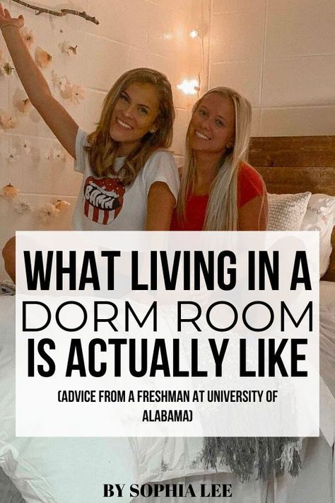 University Of Alabama Dorm Room, College Dorm Checklist, Freshman Advice, College Inspiration, Freshman Tips, Dorm Supplies, Freshman Dorm, Sophia Lee, Boho Dorm