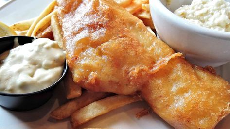 British Chippy Style Vegan Beer-Battered Tofu ‘Fish’ Recipe Fish Tofu Recipe, Battered Tofu, Copycat Applebees, Tofu Fish, Battered Fish And Chips, Beer Batter Recipe, Fish And Chips Recipe, Baked Haddock, Haddock Recipes