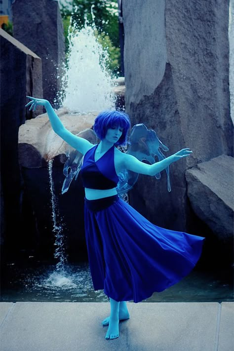 Awsome Lapis Lazuli Cosplay 0.0 :3 :D SU (Steven Universe)http://arda-wigs.com/products/jaguar Lapis Lazuli Cosplay, Steven Universe Cosplay, Lapis Lazuli Steven Universe, Steven Universe Lapis, Cosplay Inspo, Cosplay Inspiration, Awesome Cosplay, Regina George, Cosplay Tutorial