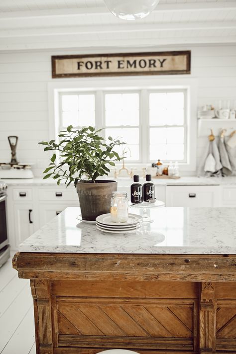 Antique Farmhouse Kitchen with Island Quartz Countertop Antique Kitchen Island, Kitchen Island Furniture, Distressed Kitchen, Liz Marie, Bohemian Kitchen, French Country Kitchens, Countertop Material, Quartz Countertop, Studio Kitchen