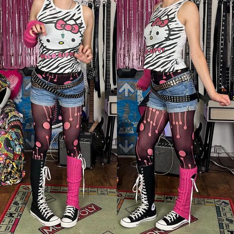 Early 2000 Grunge Fashion, Y2k Tops Outfit, Japanese Fashion 2000s, Early 2000s Aesthetic Outfits, 2000s Club Outfits, Scene Fashion 2000s, 2000s Alternative Fashion, Y2k Lookbook, 2000s Punk Fashion