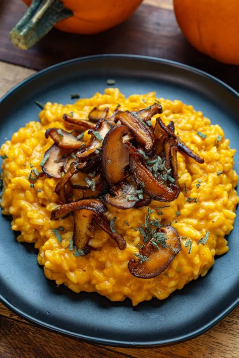 Pumpkin Main Course Recipes, Autumn Italian Recipes, Sweet Potato Risotto Recipes, Autumn Savory Recipes, Carrot Risotto Recipes, Autumnal Vegan Recipes, Pumpkin Mushroom Risotto, Pumpkin Risotto With Goat Cheese, Vegan Pumpkin Risotto