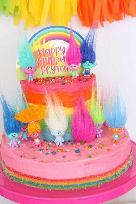 Princess Poppy Cake, Trolls Party Ideas, Trolls Birthday Party Ideas, Trolls Birthday Cake, Poppy Cake, Trolls Party, Princess Poppy, Trolls Birthday Party, Troll Party