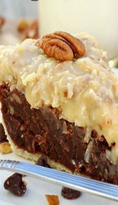 German Chocolate Fudge Pie Gourmet Pie Recipes, Mamaw Pie, Summer Deserts Ideas, Company Desserts, German Chocolate Fudge, German Chocolate Pie, Creative Pie Crust, Best Pie Recipes, Summer Pies