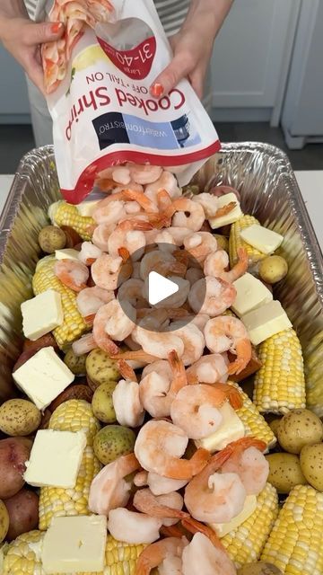 Elaine Carols Kitchen, Easy Shrimp Boil Recipe, Seafood Boil Party, Shrimp Boil Recipe, Seafood Dish Recipes, Country Boil, Low Country Boil, Seafood Bake, Seafood Boil Recipes