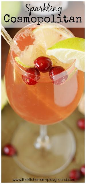 Sparkling Cosmopolitan ~ Perfect for girls' night in, brunch, or a random… Sparkling Cosmopolitan, Thanksgiving Games For Adults, Dessert Shots, Sparkling Cocktail, Thanksgiving Drinks, Thanksgiving Cocktails, Fall Cocktails, Champagne Cocktail, Perfect Cocktails