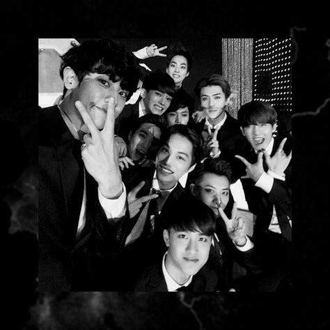 Exo Black And White Group Ot9, Exo Black And White, Exo Group Photo, Ipad Setup, Exo For Life, Exo Group, Wallpapers Black, Sm Town, Phone Layout