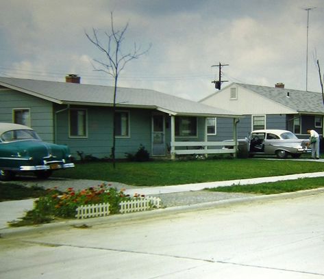 50s Suburbia Aesthetic, 1950s Suburbia, Retro Stove, Roger Wilkerson, The Donna Reed Show, Bugatti Royale, Retro Housewife, Suburban House, Affordable Housing