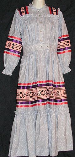 Tonia Hogner-Weavel Textiles Cherokee Tear Dress, Cherokee Symbols, Cherokee Art, Tear Dress, Native Outfits, Native American Dress, Cherokee Dress, Native American Regalia, Cherokee Indian