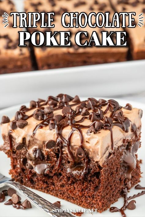 Poke Cake Recipe, Chocolate Poke Cake, Devils Food Cake Mix Recipe, Best Chocolate Desserts, Hot Fudge Sauce, Poke Cake Recipes, Easy Budget, Budget Recipes, Valentine Desserts