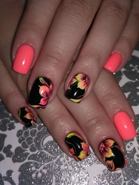 Fingernail Designs, Tropical Nails, Summer Nails 2023, Pretty Nail Art Designs, Vacation Nails, Diy Nail Designs, Her Nails, Pretty Nail Art, Nail Polish Designs