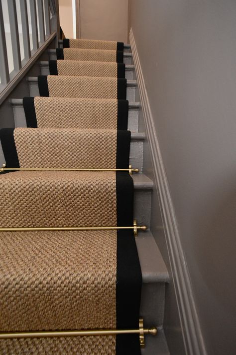 Carpet Runner Black Stairs, Carpet Stair Rods, Stairs With Carpet Runner And Bars, Brass Stair Rods Carpet Runner, Sisal Stair Runner With Rods, Black Stair Rods, Sisal Runner On Stairs, Black Stairs Runner, Staircase Runner With Rods