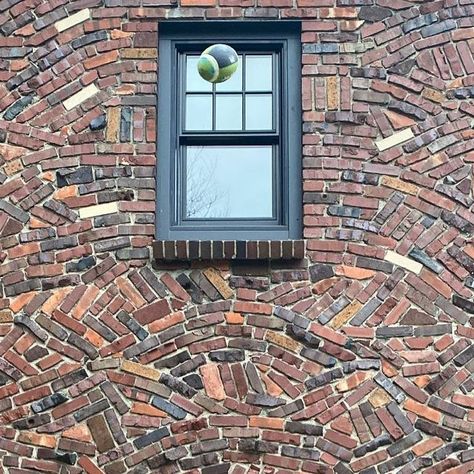 Caitlin McGauley on Instagram: "Seeing shapes in the brick 👁️" Brick Mosaic, Brick Bonds, Stella Rose, Brick Patterns, Architecture Details, Arch, Interior And Exterior, Mosaic, Exterior