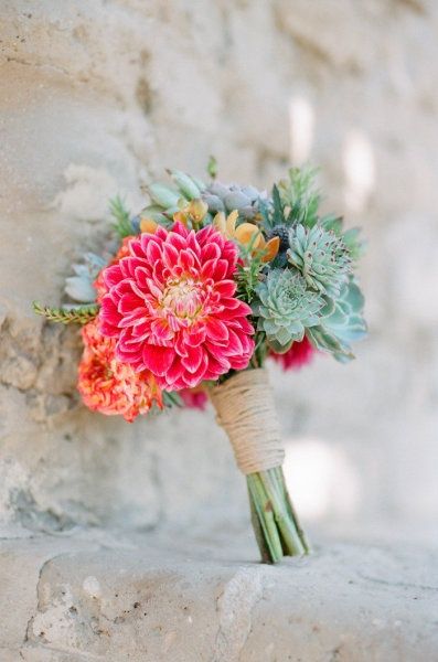 Rustic Hot Pink Dahlia And Succulent Bouquet | http://www.storyboardwedding.com/why-it-works-wednesday-rainbow-hued-dahlia-wedding-flowers/ Bouquet Succulent, Bouquet Bride, Succulent Bouquet, Boda Mexicana, Prom Flowers, Museum Wedding, Bouquet Of Flowers, Lorde, Beautiful Bouquet