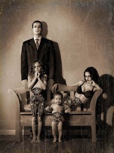 Creepy Old Photos, Creepy Photography, Creepy Photos, Arte Cyberpunk, What To Wear To A Wedding, Photography Gallery, Retro Futurism, Dark Art, Old Photos