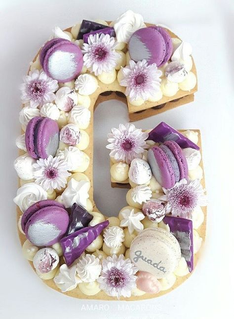 G Cake Letter, Creme Tart, Tart Cakes, American Girl Cakes, Zoe Cake, Cool Cakes, Cream Tarts, Letter Cakes, Alphabet Cake