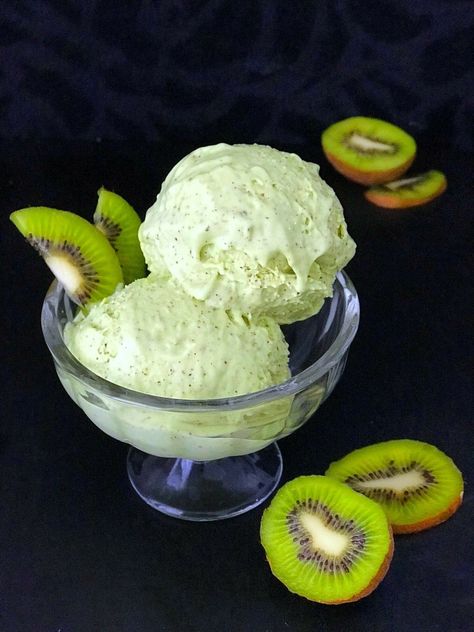 Cuisinart Ice Cream Recipes, Kiwi Ice Cream, Cuisinart Ice Cream, Ice Cream Menu, Ice Popsicle, Yogurt Popsicles, Gelato Ice Cream, Ice Cream Bowl, Kiwi Fruit