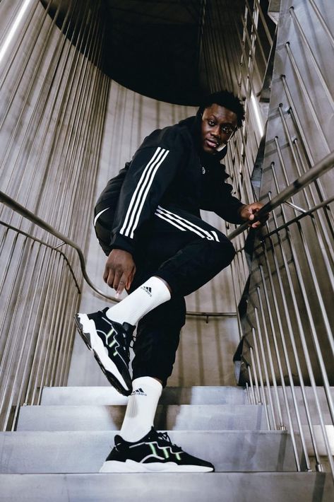 Adidas Ozweego Outfit, Shoe Branding, Adidas Photoshoot, Adidas Pants Outfit, Urban Photoshoot, Adidas Shoe, Retro Elements, Party Outfit Men, 00s Style