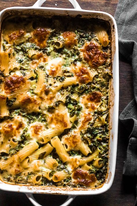 Vegetarian Pesto Pasta, Broccoli Pesto Pasta, Pesto Pasta Bake, Broccoli Pasta Bake, One Pan Pasta, Broccoli Pesto, Cheese Homemade, Vegetarian Mains, Broccoli Bake