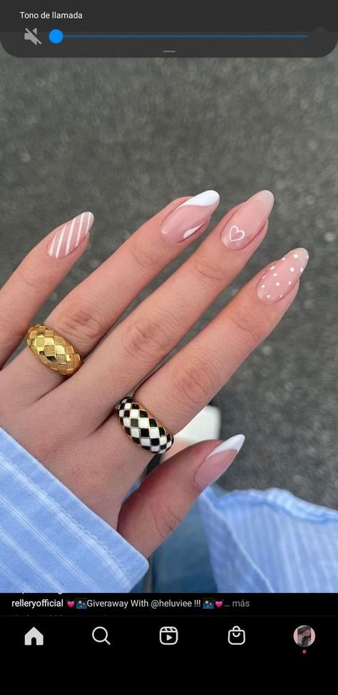 Rose Nail Art, Summer Nail Art, Subtle Nails, Casual Nails, Rose Nails, Almond Acrylic Nails, Uñas Acrilicas, Art Summer, Art Christmas