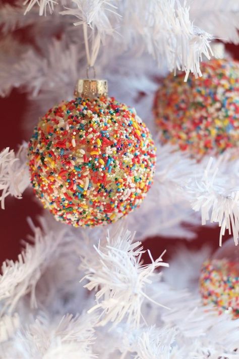 Sprinkles Ornaments, Popcorn Garland, Clear Christmas Ornaments, Tissue Paper Tassel Garland, Christmas Staircase, Clear Glass Ornaments, Candy Ornaments, Handmade Christmas Tree, Ornament Ideas