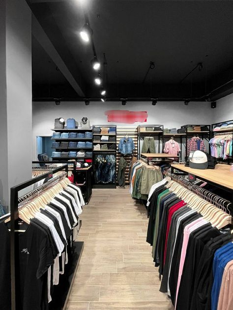 Men's Clothing Store Design, Modern Boutique Interior, Small Clothing Store Interior, Botique Interiors, Kids Bedroom Furniture Design, Shoe Store Design, Store Shelves Design, Clothing Store Displays, Retail Store Interior Design