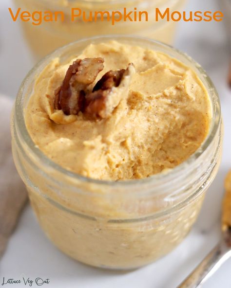 This easy vegan pumpkin mousse is made with coconut milk, pumpkin puree and plenty of delicious seasonal spices. It tastes like pumpkin pie that’s mixed with coconut whipped cream! Vegan Pumpkin Mousse, Coconut Milk Mousse, Gluten Free Vegan Dessert, Coconut Milk Recipes Dessert, Pumpkin Mousse Recipe, Milk Recipes Dessert, Coconut Cream Recipes, Dairy Free Pumpkin, Pumpkin Mousse