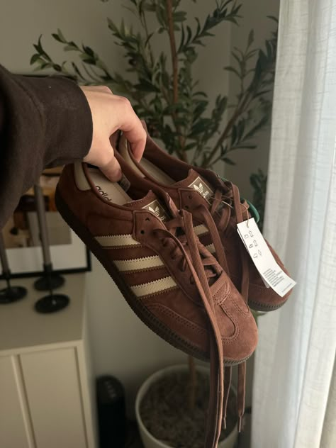 adidas Samba OG LuxePreloved Brown curated on LTK Women Brown Shoes, Brown Sambas Adidas Women Outfit, Brown Shoes For Women, Fall Shoes Outfit, Adidas Shoes Brown, Samba Brown Outfit, Brown Samba Outfits Women, Brown Samba Adidas, Brown Sambas Outfits