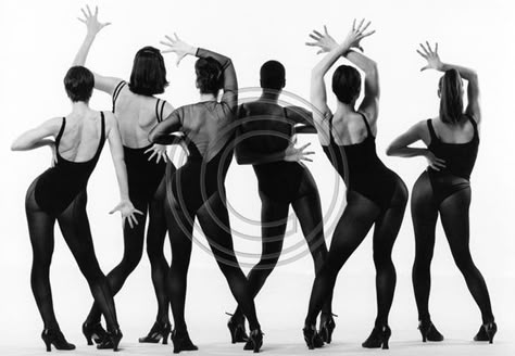 Fosse dancers Medieval Circus, Burlesque Tutorial, Vogue Dance, Chicago Musical, Bob Fosse, Female Dancers, Dance Like No One Is Watching, Jazz Dance, Arte Inspo