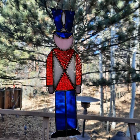 Stained Glass Nutcracker, Glass Toys, Glass Craft, Glass Diy, Stained Glass Christmas, Stained Glass Diy, Beautiful Horse, Toy Soldiers, Horse Pictures