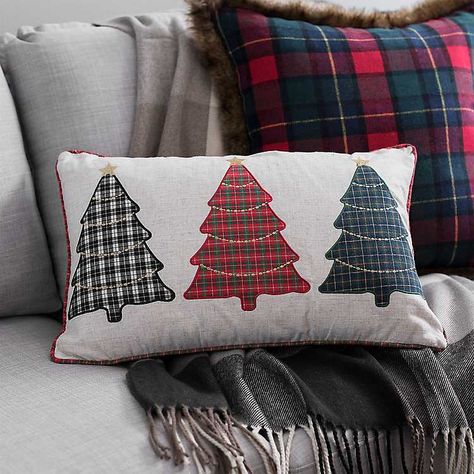 Holiday Bedding, Christmas Pillows Diy, Xmas Pillows, Christmas Patchwork, Christmas Tree Pillow, Plaid Christmas Tree, Tree Pillow, Christmas Cushions, Christmas Pillows