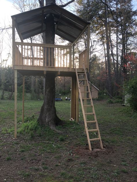 Zipline Backyard, Zip Line Platform, Treehouse Platform, Treehouse Playground, Backyard Zipline, Kids Zipline, Zip Line Backyard, Treehouse Ideas, Simple Tree House