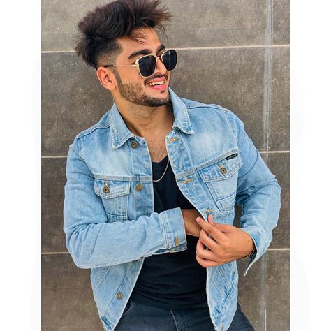 Instagram photo by ( ‎آفتاب ) • Sep 5, 2019 at 4:59 PM Dp Boys Attitude, Mens Ootd, Love Feeling Photos, Boyfriend Instagram, Boys Attitude, Nice Boy, Men Hairstyles, Men Hair, Best Poses For Men