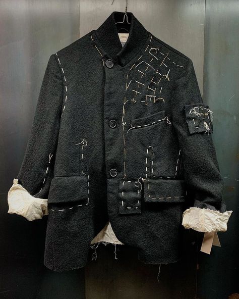 Elena Dawson Fashion, Stitching Aesthetic, Black Style Men, Artisanal Fashion, Elena Dawson, Deconstruction Fashion, Outrageous Fashion, Upcycled Jackets, Blazer Top