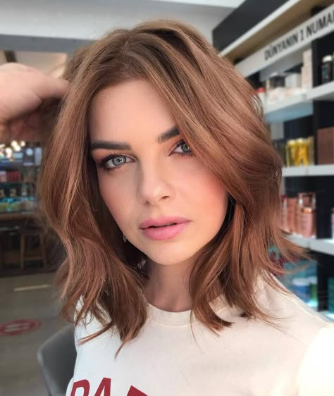 Oval Face Shattered Lob Lob Haircut Layered, Medium Haircuts, Oval Face Haircuts, Hair 2022, Oval Face Hairstyles, Lob Hairstyle, Lob Haircut, Haircuts For Medium Hair, Busy City