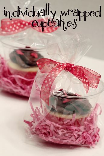 Valentines Cupcakes Decoration, Valentine's Desserts, Cupcakes San Valentin, Festive Snacks, Ideas For Cupcakes, Valentine Cupcakes, Cupcake Packaging, Ideas Cupcakes, Cupcake Gift