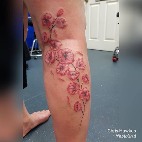 Photo by (markomcmarkington) on Instagram | #inked #shoreham #lancing #worthing #southwick #tattooed #tattoo #brighton #brightontattooist #inkedup #lancingtattooist #shorehamtattooartist #buzzfeed #lowerlegtattoo #girly #girlytattoos #girlswithtattoosdoitbetter Flower Vein Tattoo, Spider Vein Tattoo Cover Up, Vein Tattoos, Veins Tattoo, Back Of Leg Tattoos, Inspiring Tattoos, Skin Color Tattoos, Anatomy Tattoo, Lower Leg Tattoos