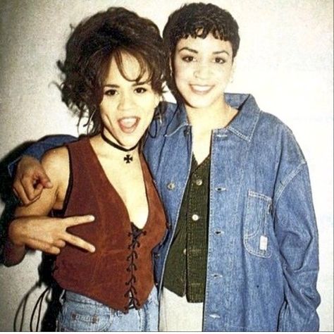 Rosie Perez (@rosieperezbrooklyn) posted on Instagram: “Love! Thx for posting this. #ladybug #mecca #backintheday” • Feb 27, 2014 at 1:17pm UTC Digable Planets, Rosie Perez, Hip Hop And R&b, Black Hollywood, 90s Hip Hop, African Diaspora, Hip Hop Artists, Hip Hop Culture, Fly Girl