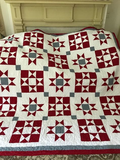 Ohio Star Quilt Block, Ohio Star Quilt, Charm Pack Quilt Patterns, Ohio Star, Two Color Quilts, Red And White Quilts, Hanging Quilts, Quilt Square Patterns, Patriotic Quilts