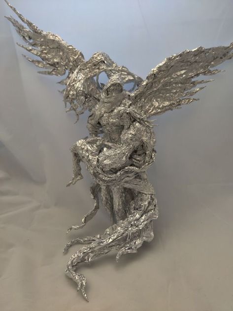 Aluminum Art Sculpture, Aluminum Foil Sculpture, Foil Sculptures, Tears Of Gold, Black Lilies, Aluminum Sculpture, Aluminum Foil Art, Crying Tears, Arte Grunge