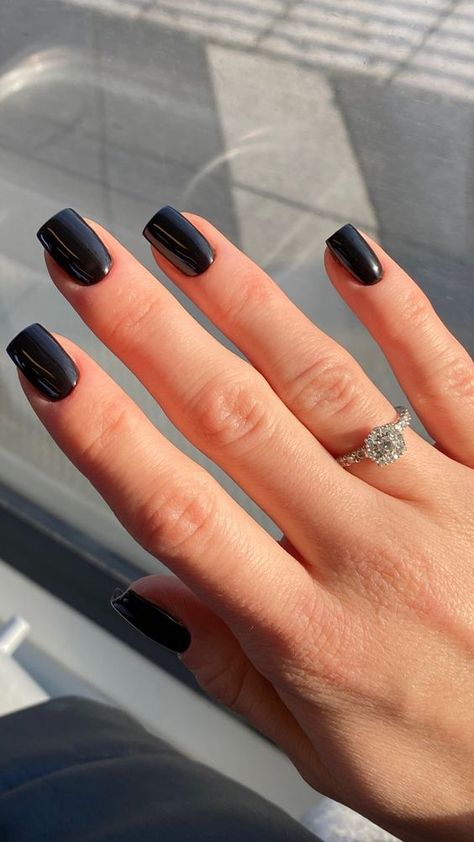 Short black square nails Black Square Gel Nails, Black Metallic Nails Short, Short Square Coffin Acrylic Nails, Black Homecoming Nails Short, Short Black Square Nails Designs, Black Shirt Square Nails, Fall Nails Acrylic Short Square, Short Square Dark Nails, Black Manicure Short Square