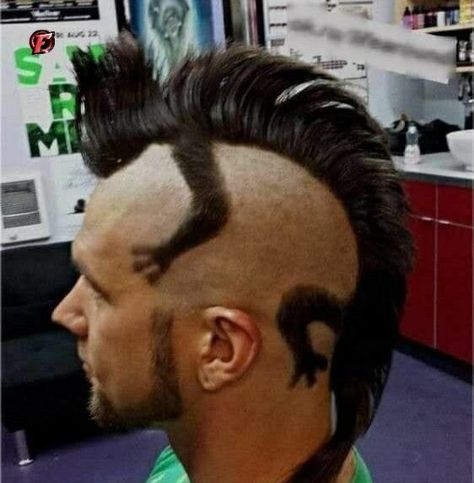 Mid Fade With Design, Funny Hair Styles, Crazy Hair Cuts, Cutesy Hairstyles, Avery Core, Terrible Haircuts, Hair Art Photography, Weird Haircuts, Creative Haircuts