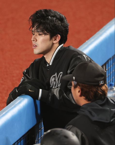 Japanese Athletes, Baseball Guys, World Baseball Classic, I Go Crazy, Shohei Ohtani, Aesthetic Japan, Military Men, Ulzzang Boy, Sport Man