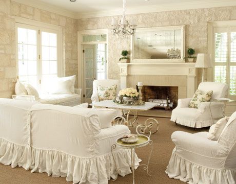 Country Living magazine, Lauren Ross at home. Slips on sofa and chairs Shabby Chic Living Room Furniture, Shabby Chic Decorating, White Slipcovers, White Couch, Styl Shabby Chic, Cottage Shabby Chic, Shabby Chic Living Room, Shabby Chic Dresser, Cottage Living Rooms