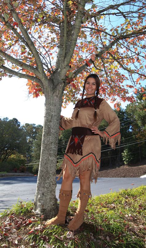 Pretty Indian costume for Halloween Indian Custome Halloween, Wild West Costumes, Peter Pan Costumes, Costume For Halloween, Cowboys And Indians, Awesome God, Mountain Backpack, Indian Wear, Peter Pan