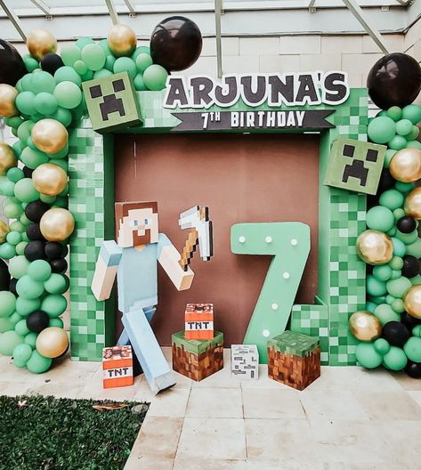 7th Birthday Party For Boys, Minecraft Themed Birthday Party, Minecraft Birthday Decorations, Minecraft Birthday Party Ideas, Diy Minecraft Birthday Party, Minecraft Birthday Invitations, Minecraft Party Decorations, Minecraft Theme, Star Birthday Party