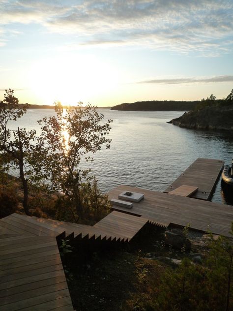 Stockholm Archipelago, Terrasse Design, Lake Living, Lake Cottage, Summer Cottage, Lake Life, Glass House, Archipelago, House Inspiration