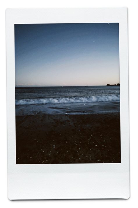 Beach Aesthetic Polaroid, Poloraids Pictures Aesthetic, Polaroid Pictures Aesthetic Vintage, Nature Polaroids, Poloraids Pictures, Beach Polaroid Pictures, Polaroid Wallpaper Aesthetic, Aesthetic Polaroid Pictures, Polaroid Pictures Aesthetic