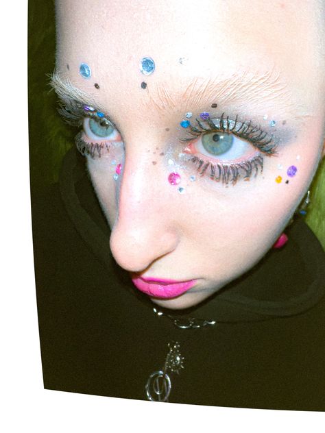 Fancy Nancy Makeup, Fancy Nancy Costume, Alien Makeup, New Makeup Ideas, Makeup Editorial, Funky Makeup, Celebrity Skin, Alternative Makeup, Sensory Friendly