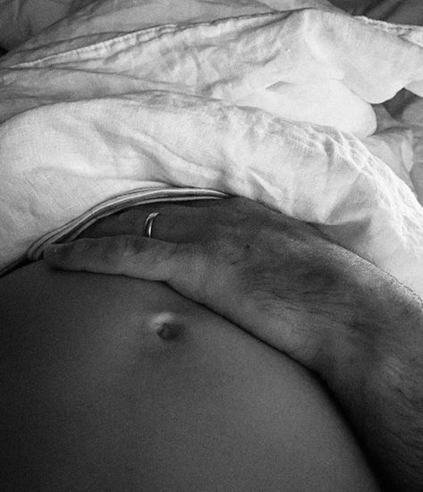 Deception Trilogy, Cute Pregnancy Pictures, Belly Photos, Future Mommy, Shotting Photo, Foto Baby, Future Mom, Future Lifestyle, Pregnant Belly